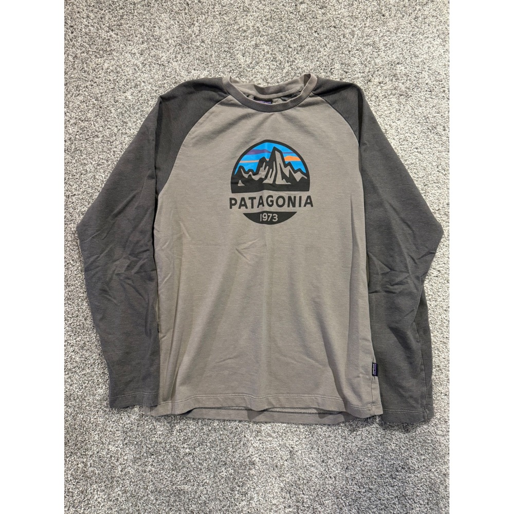 Patagonia T-Shirt Mens M Grey 1973 Graphic Raglan Long Sleeve Organic Cotton